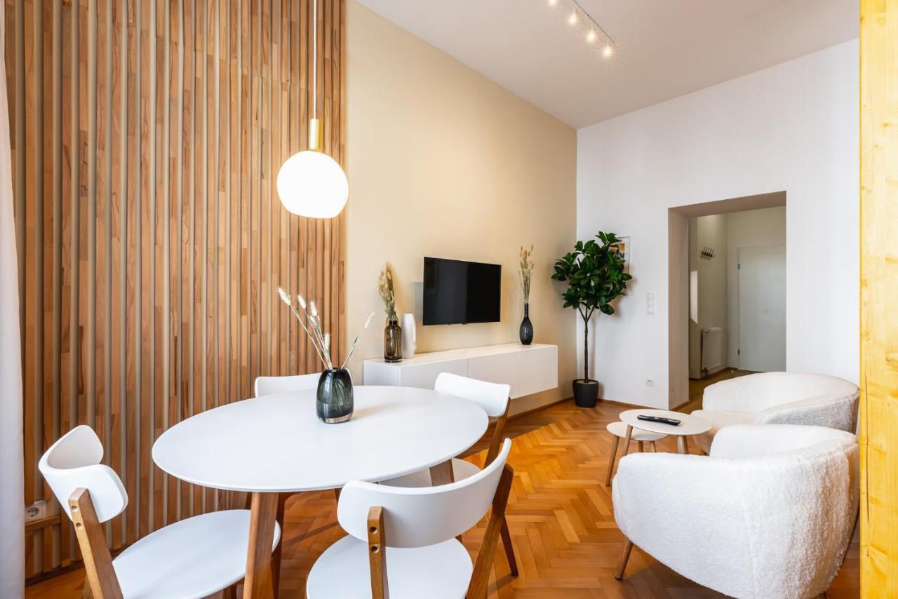Classy And Elegant Apartments In A Calm Area Vienna Esterno foto