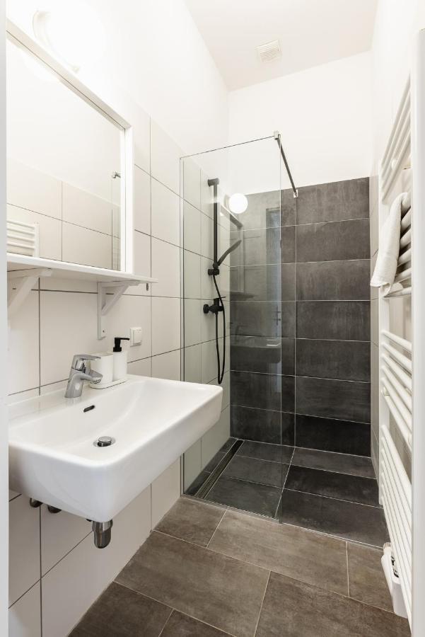 Classy And Elegant Apartments In A Calm Area Vienna Esterno foto