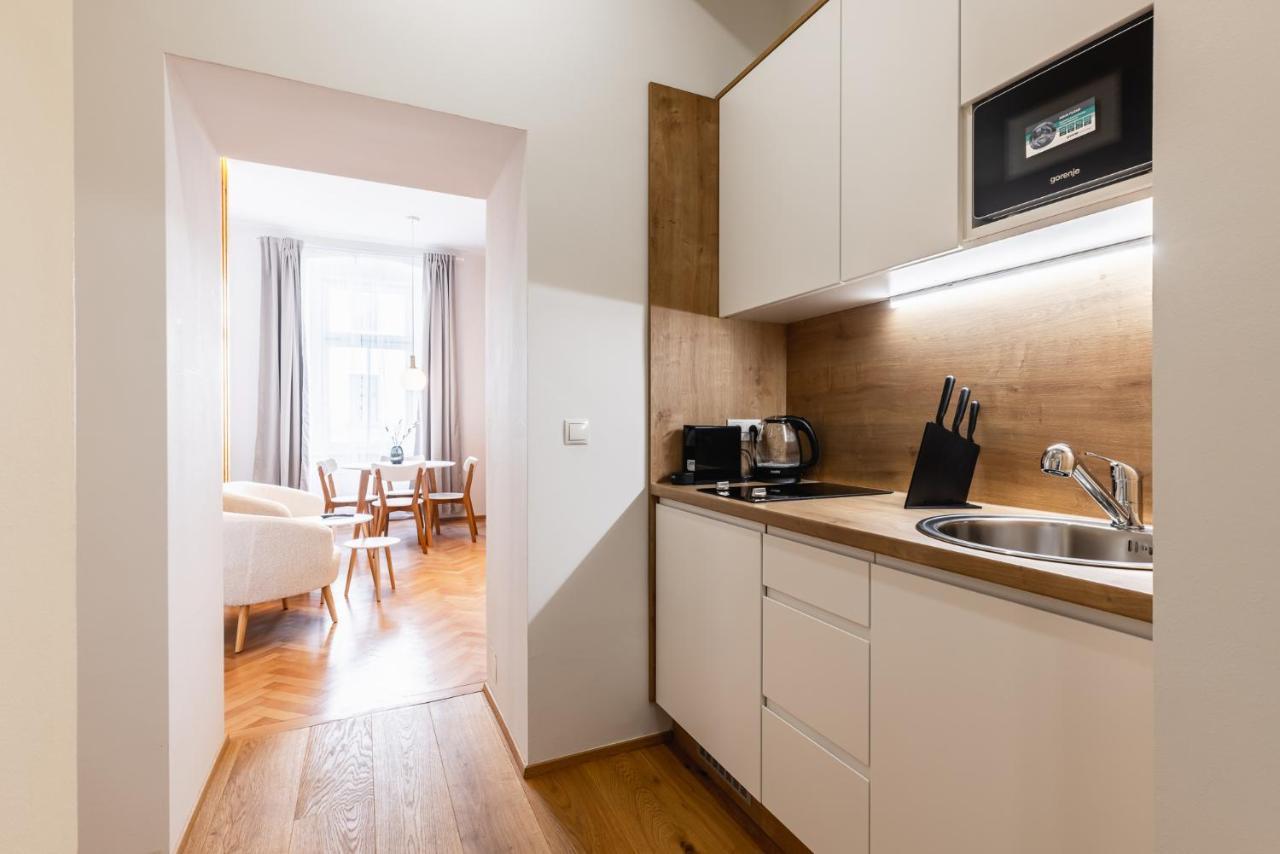 Classy And Elegant Apartments In A Calm Area Vienna Esterno foto