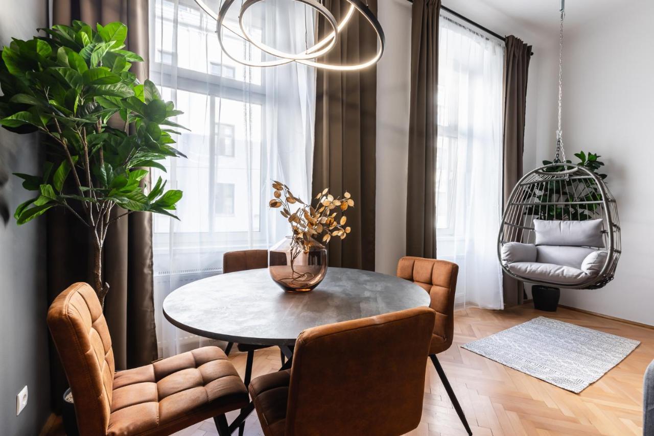 Classy And Elegant Apartments In A Calm Area Vienna Esterno foto