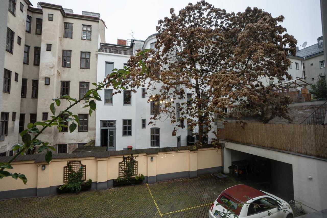 Classy And Elegant Apartments In A Calm Area Vienna Esterno foto